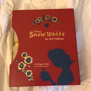 Besame Snow White 1937 Storybook Palette